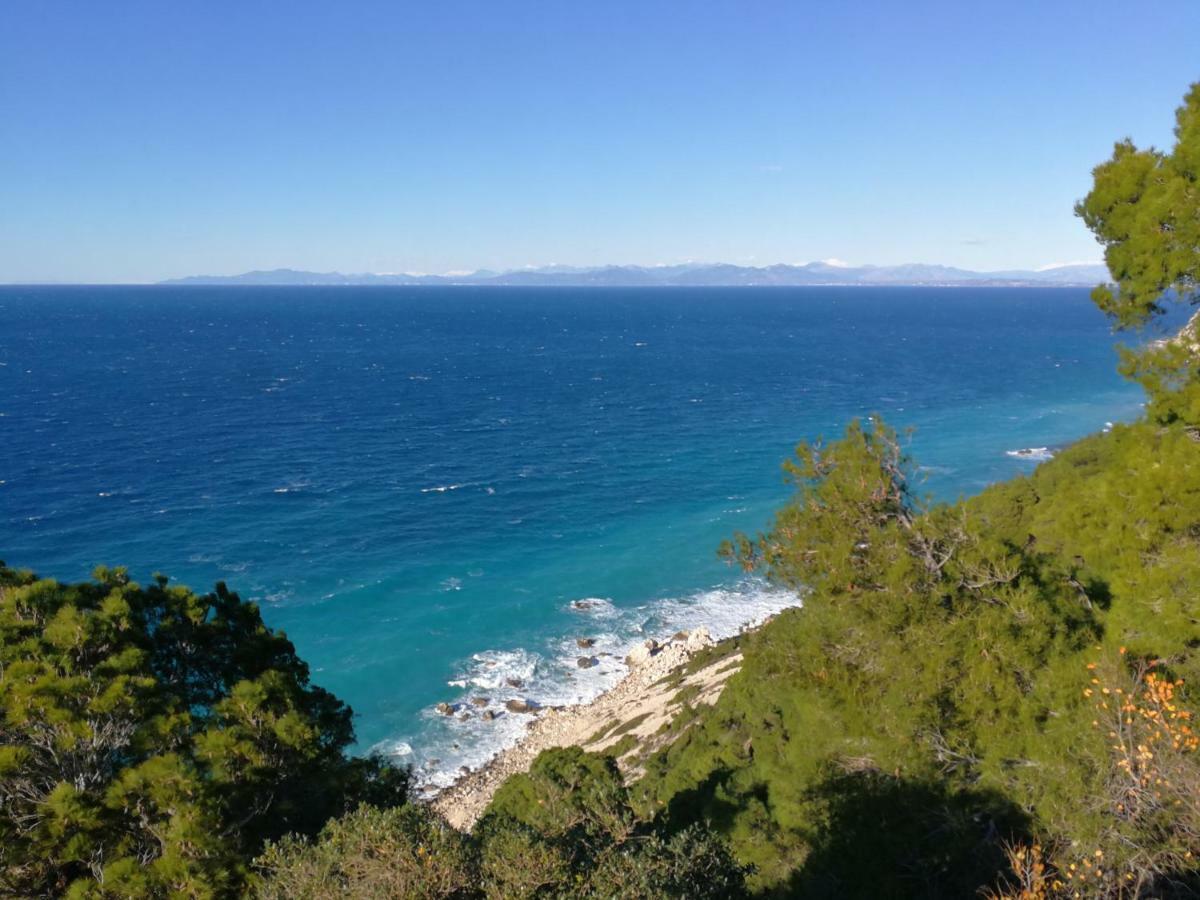 Отель Monika Lefkada Цукаладес Экстерьер фото